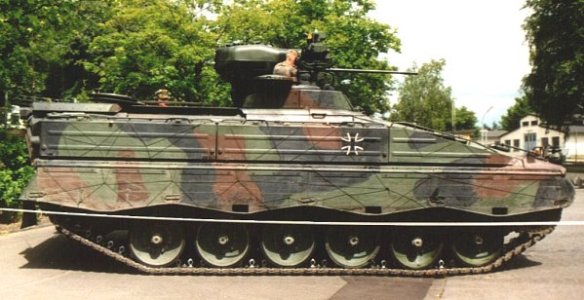 bw_spz_marder_1a3_tzg90-007i.jpg