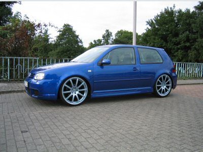 r32-deepblue.jpg