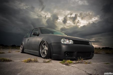 VW Golf R32 mattschwarzjpg.jpg