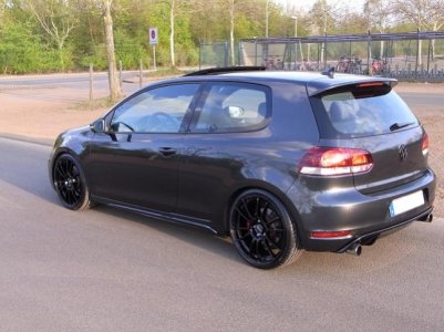 Golf 6 GTI Seite-Heck links 2.jpg