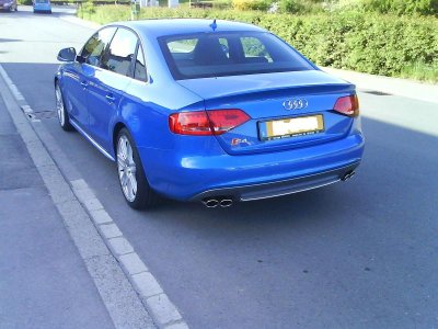 s4 hinten schraeg.jpg