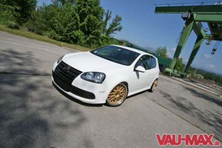 03-vw-volkswagen-golf-gti-5-turbo-work-r32-umbau-tuning-italien.jpg