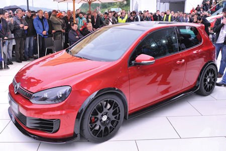 VW_Golf_GTI_Excessive_1.jpg