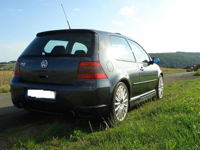 R32 011.jpg