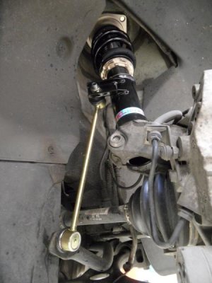 Federbein vorn vom GME-BC Gewindefahrwerk für VW Golf 5 Plattformmodelle.jpg