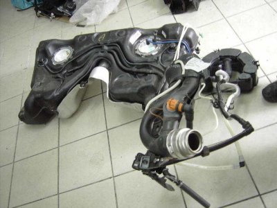 r32tank01.jpg r32tank01.jpg