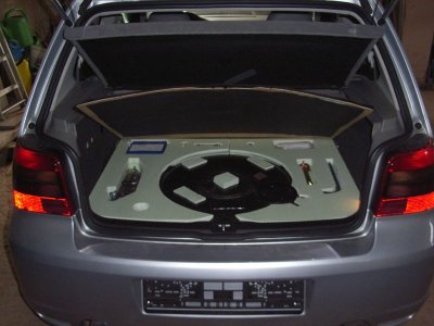 Kofferraum Gastank.jpg