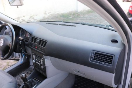 Golf 4 Armaturenbrett.jpg