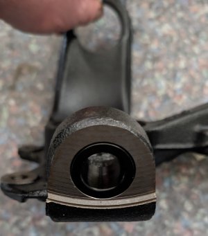 Traggelenkaufnahme mit Hülse.jpg