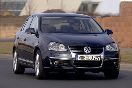 Volkswagen_2006_Jetta_grau_1.jpg