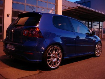 Golf R32 at Night 013.jpg