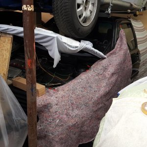 Schrauben unter schwierigen Bedingungen:
Sitze ausbauen und Öl ablassen eine einzige Qual