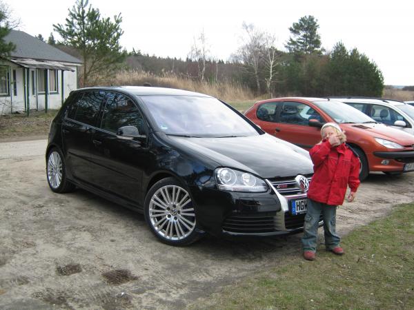 2010-03-28
endlich auf den Sommerpuschen und einer meiner Töchter