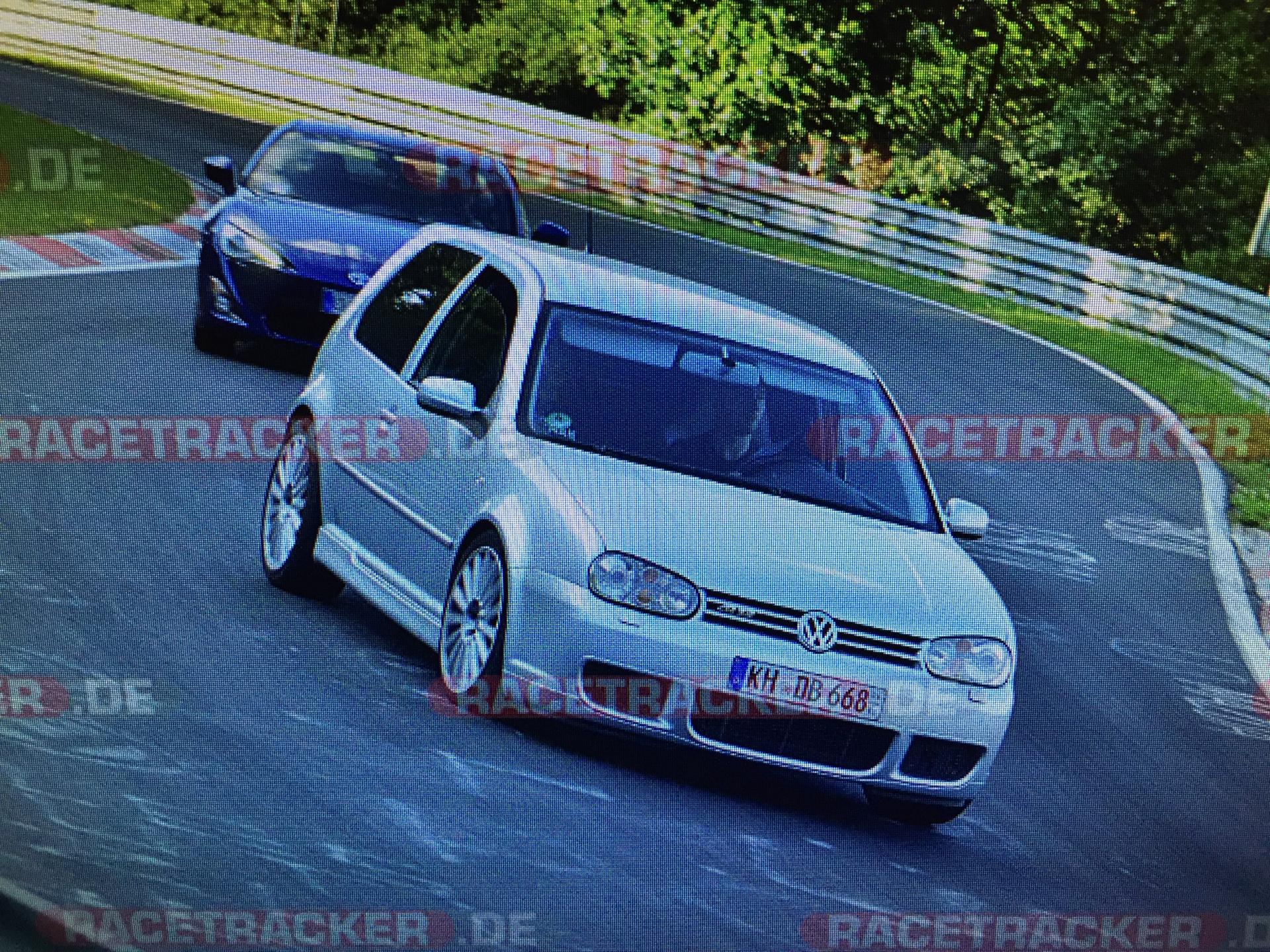 Und auf dem Legendären Ring :D
Sry für die miese Quali...