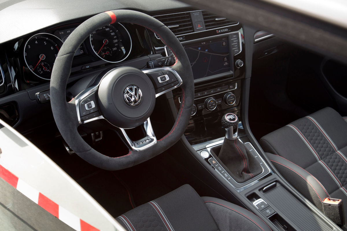 VW-Golf-GTI-Clubsport-1200x800-f6294bf917c6c57d.jpg