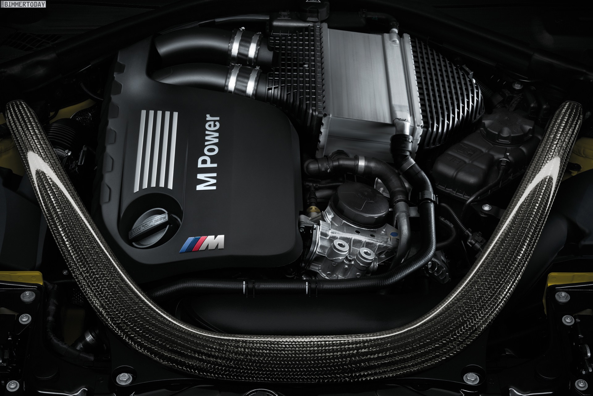 2014-BMW-M3-Limousine-F80-Motor-S65-Biturbo-R61.jpg